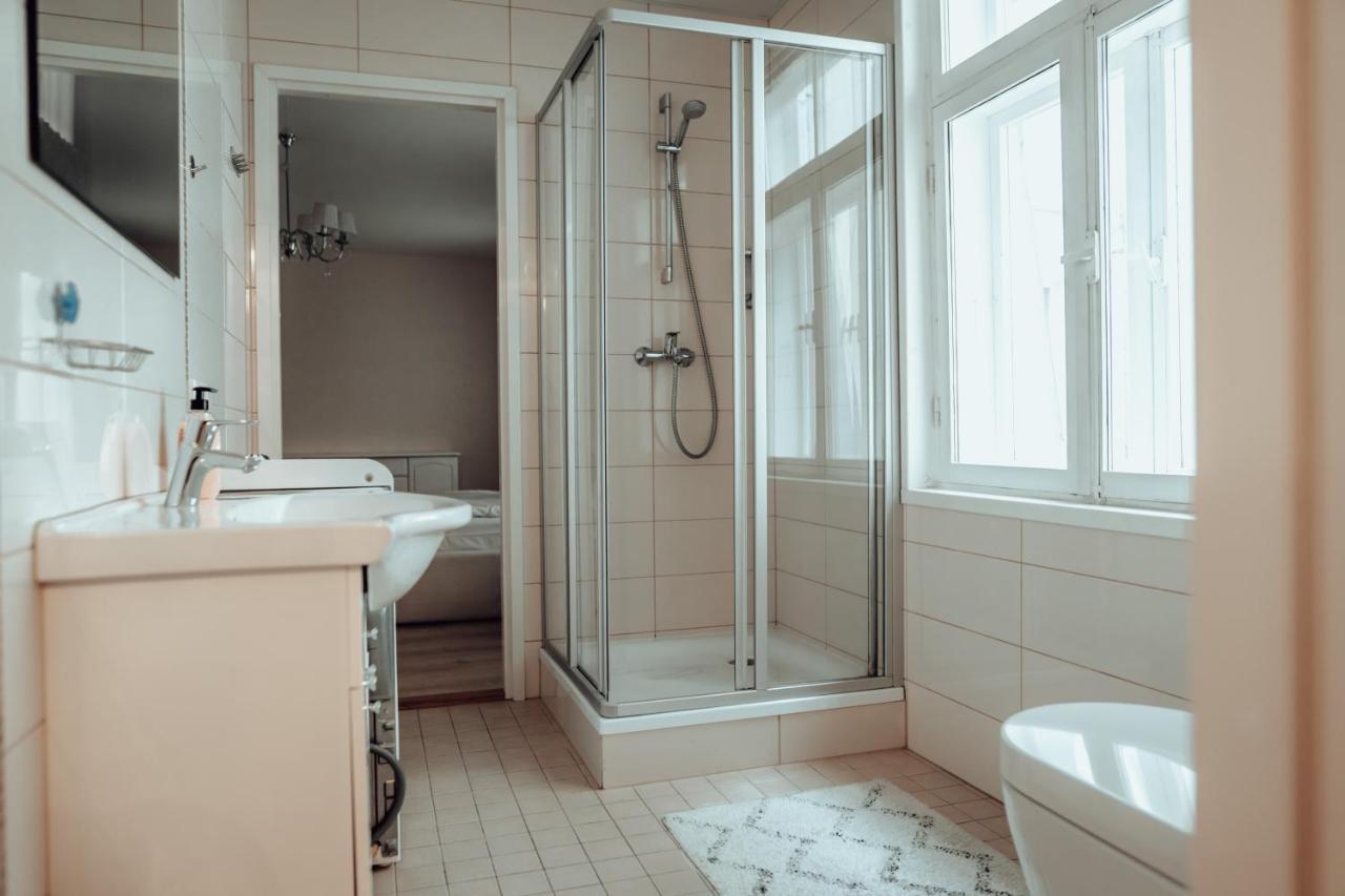Dream Stay - Spacious 1-Bedroom Apartment In The Old Town Tallinn Exterior foto